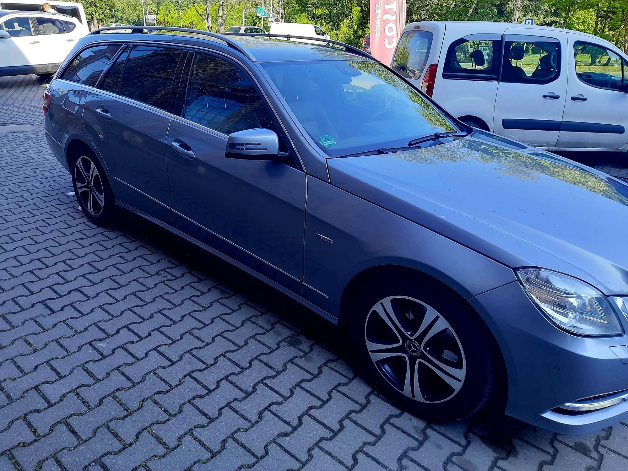 Mercedes E-Klasa stan idealny