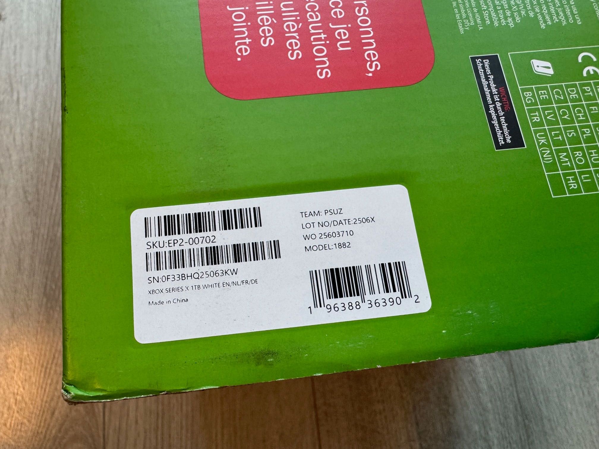 Konsola Microsoft Xbox Series X 1TB Digital Edition Robot White