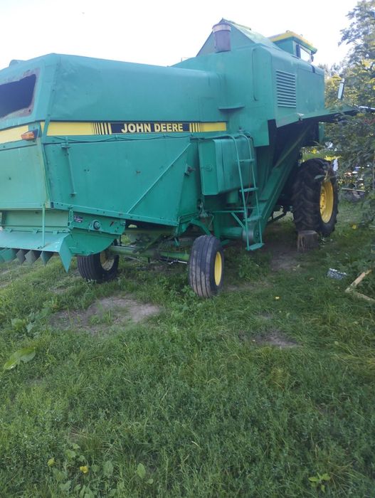 John Deere 1055 комбайн