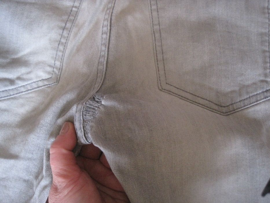 River Island spodnie dla chłopca młodzieżowe męskie jeansy 32/30
