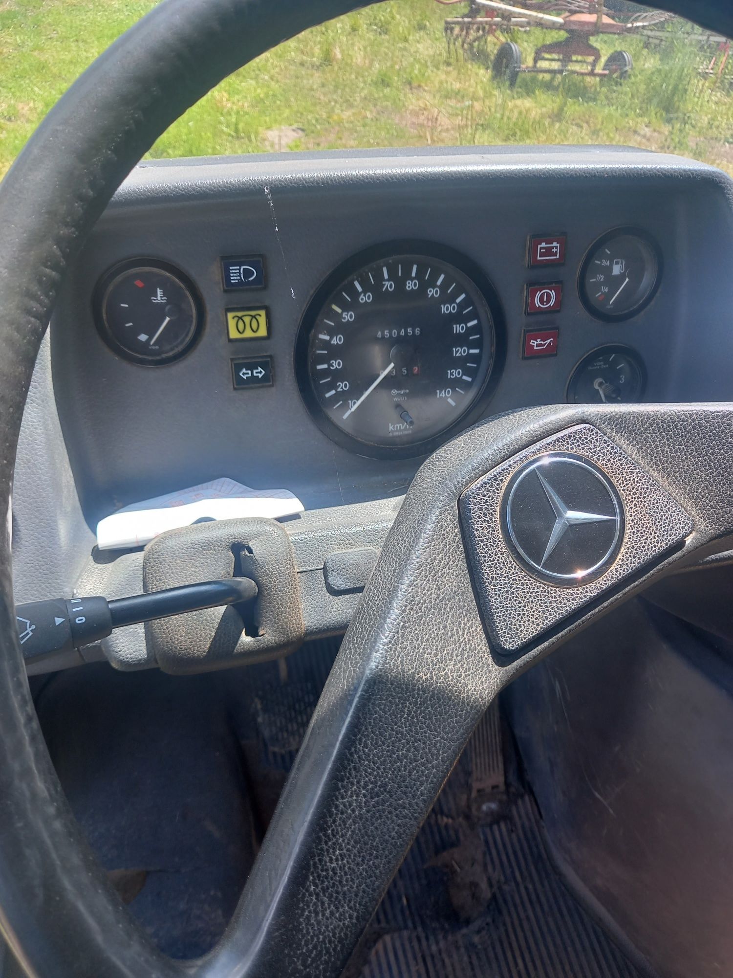 Mercedes 410D kontener