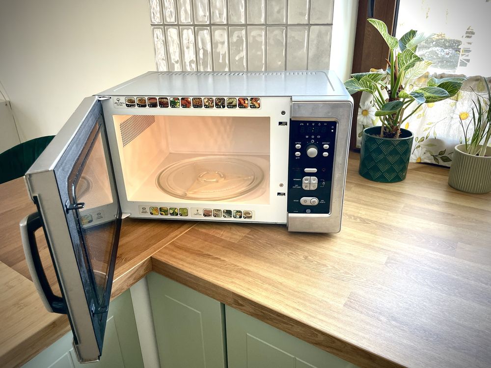 Kuchenka mikrofalowa mikrofalówka Whirpool z funkcją grilla VT256\IX
