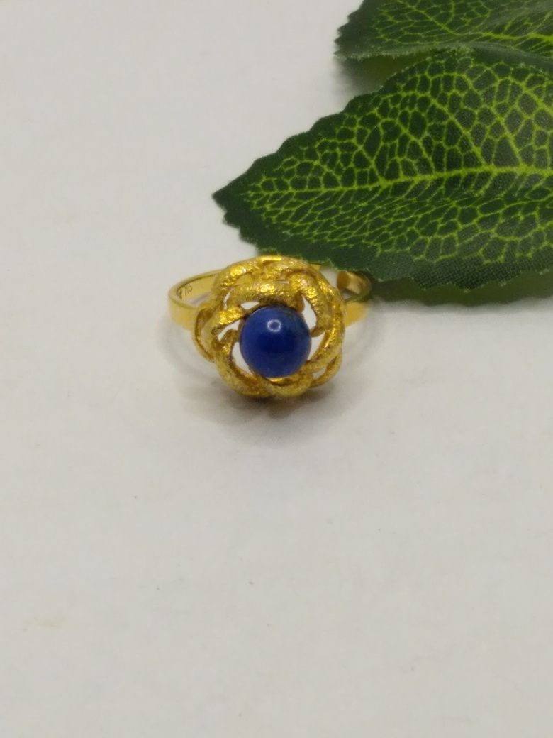 Złoty pierścionek niebieskie oczko, złoto 333 r.15