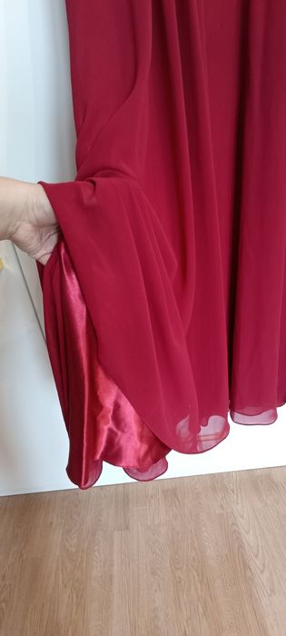 Nowa bordowa sukienka na wesele