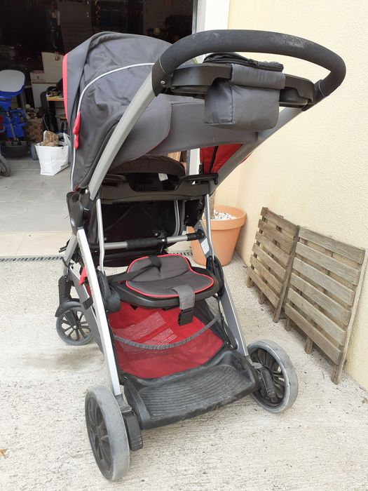 Carrinho Stroll'in'2 Chicco transporta 2 crianças de diferentes idades