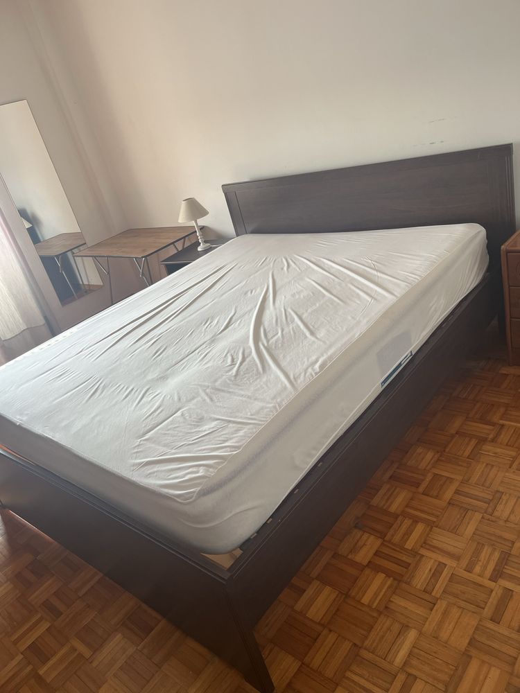 Cama de Casal + Criado mudo