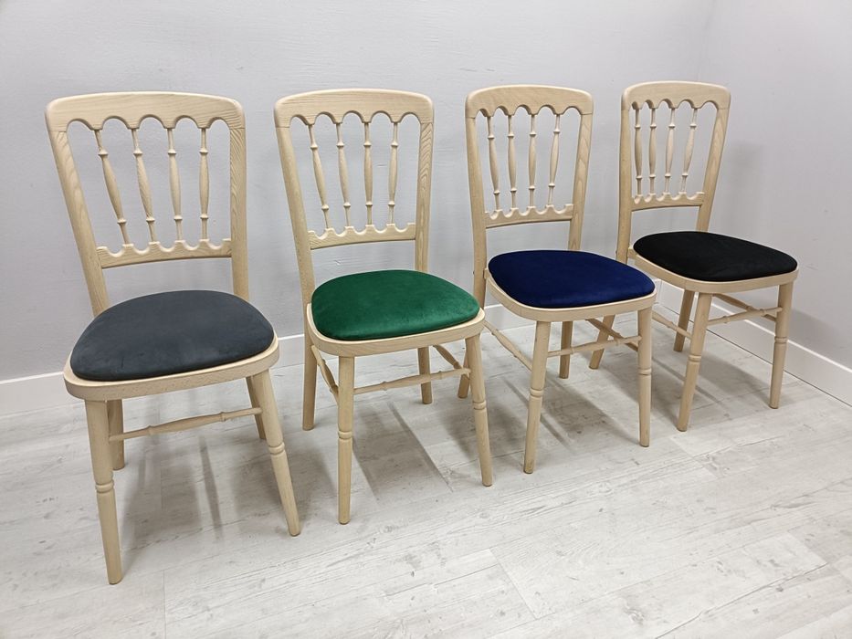 Krzesła Thonet Fameg Chiaviari po renowacji dost.60 szt