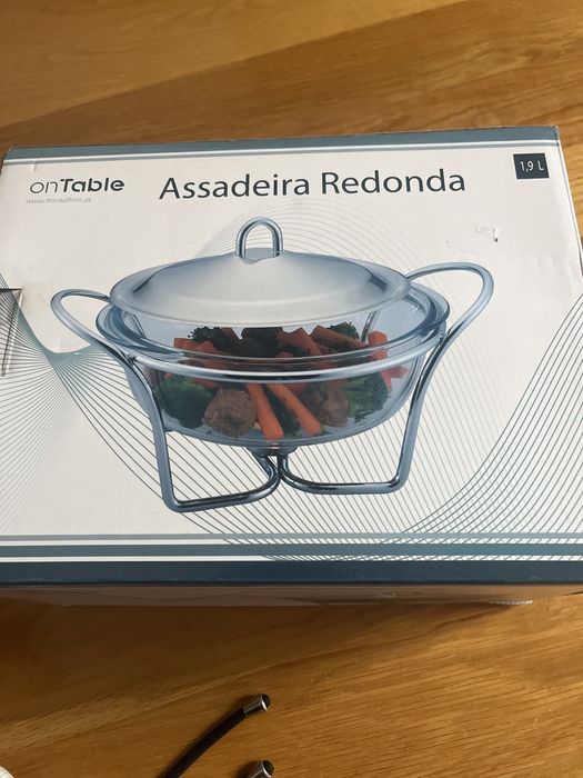 Assadeira com suporte com aquecimento vela