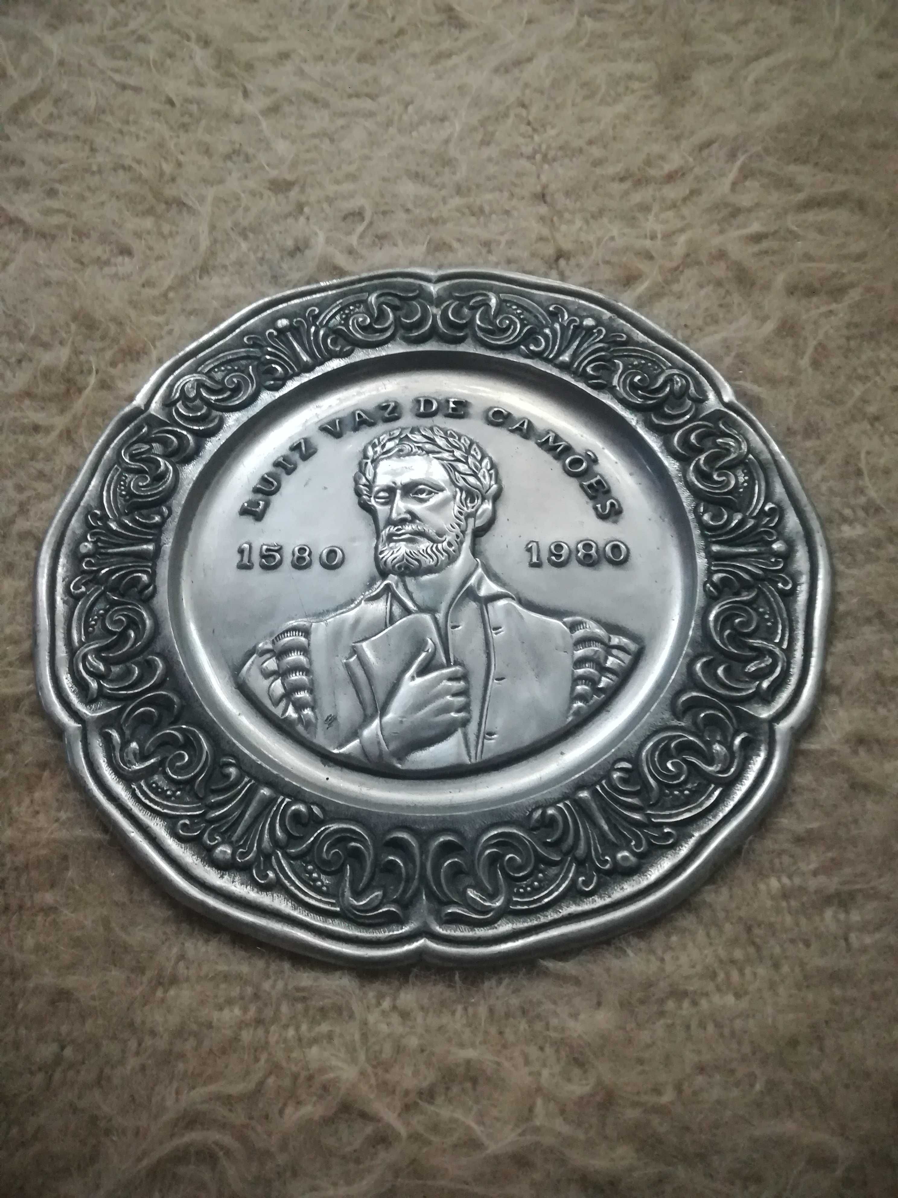 Peça decorativa de 1960 em estanho puro