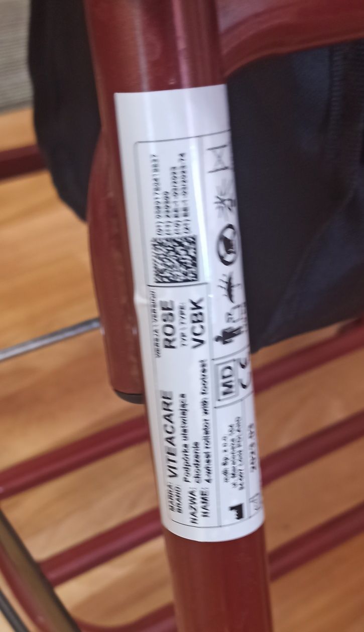 Chodzik czterokołowy z siedziskiem VITEA CARE ROSE