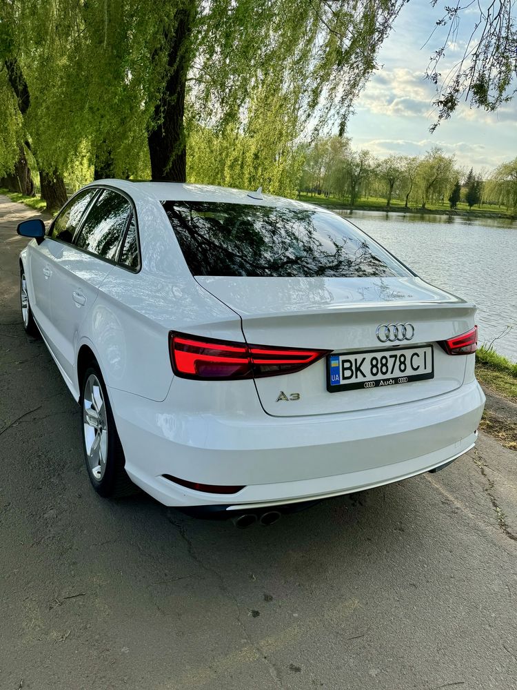 Audi A3 Premium ! Рейсталінг .