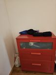 Móvel vermelho ikea