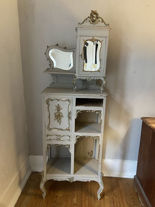 armário de toucador.