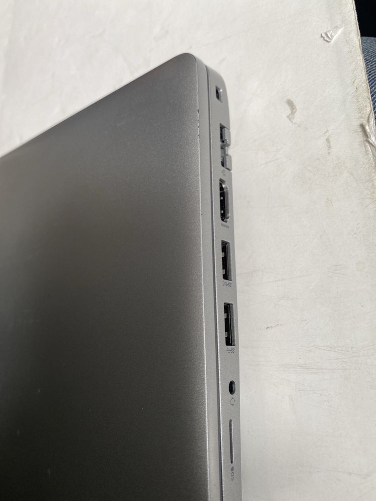 Dell Precision 3561 15,6" FHD IPS i7-11850H nVidia Quadro 4GB Win 11