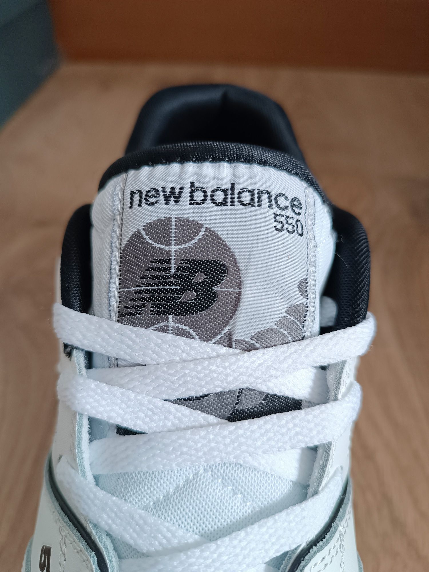 New Balance 550 BW
