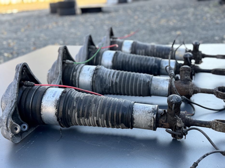 Пневмостійка Audi A6 C6 Передній Пневмобалон Пневмостойка Allroad