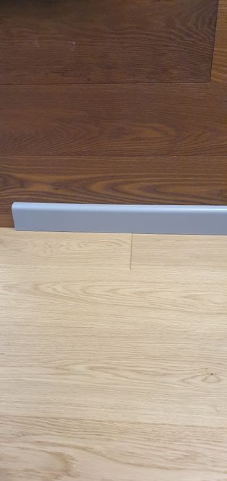 Sprzedam listwy przypodłogowe MDF Plus kolor szary