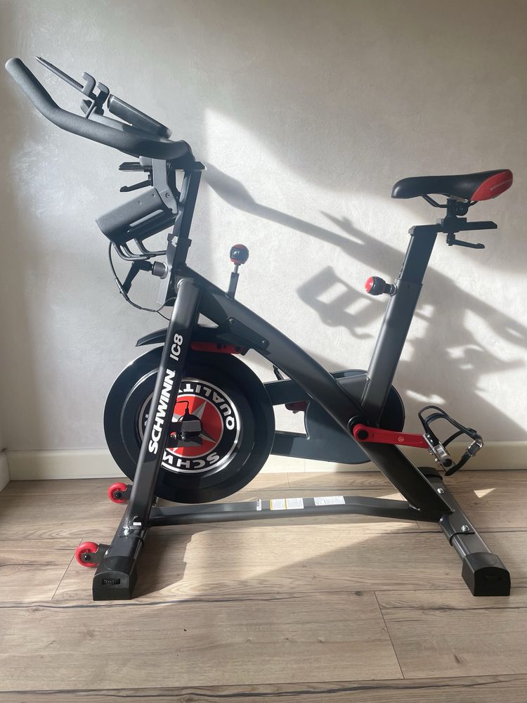 Rower spinningowy SCHWINN IC8