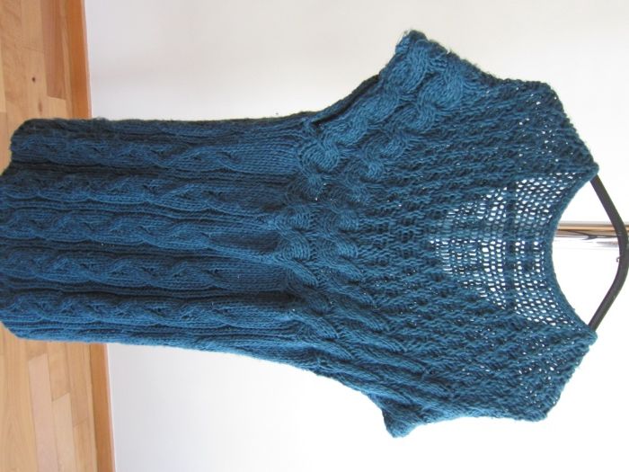 Colete de Lã Esverdeado Comprido com botões Usado