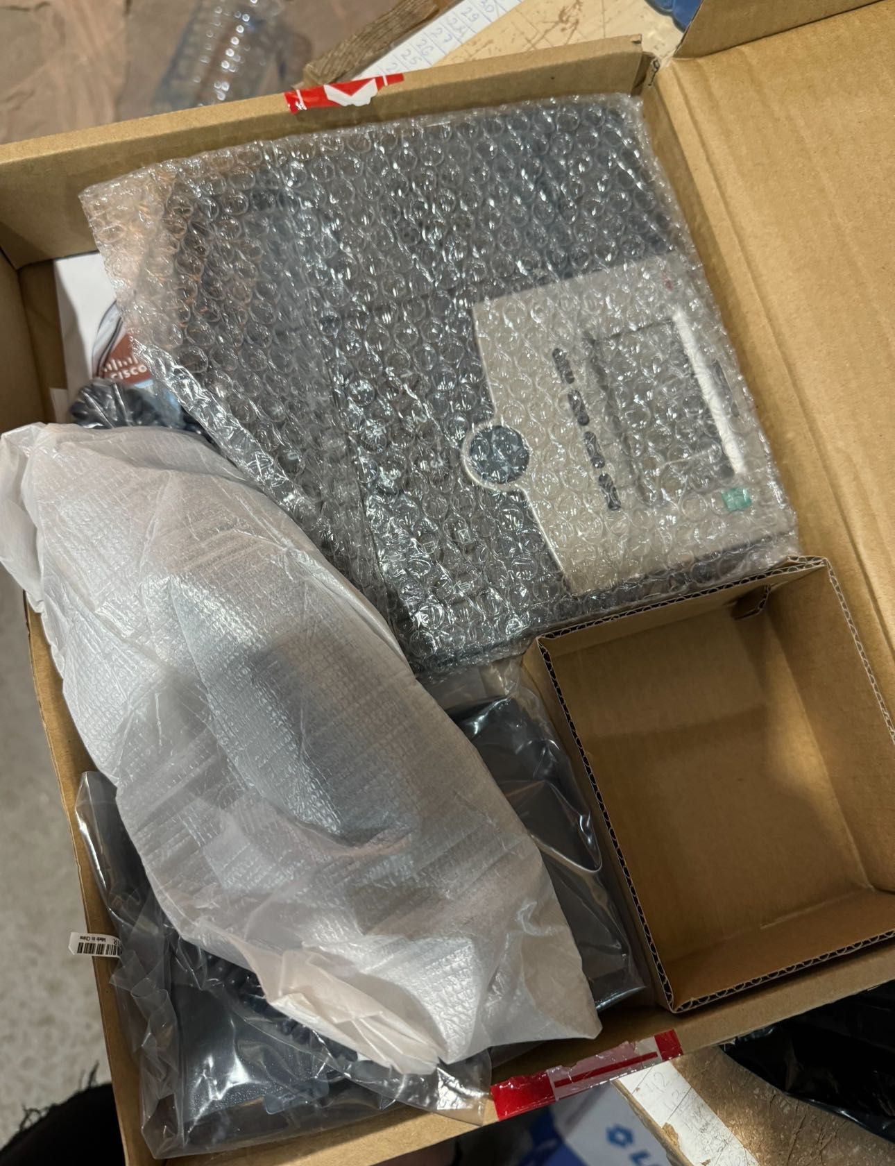 IP телефон Cisco SPA-512G