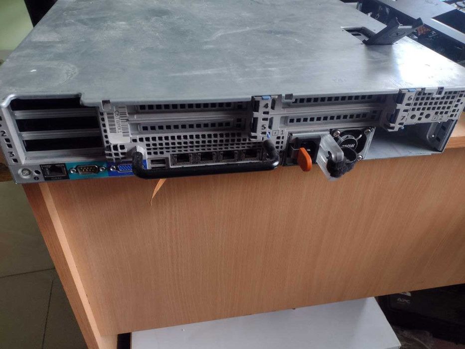 Сервер DELL PowerEdge R720