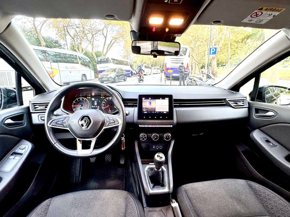 Renault Clio TCe 100cv Intens Preto – 26,500km