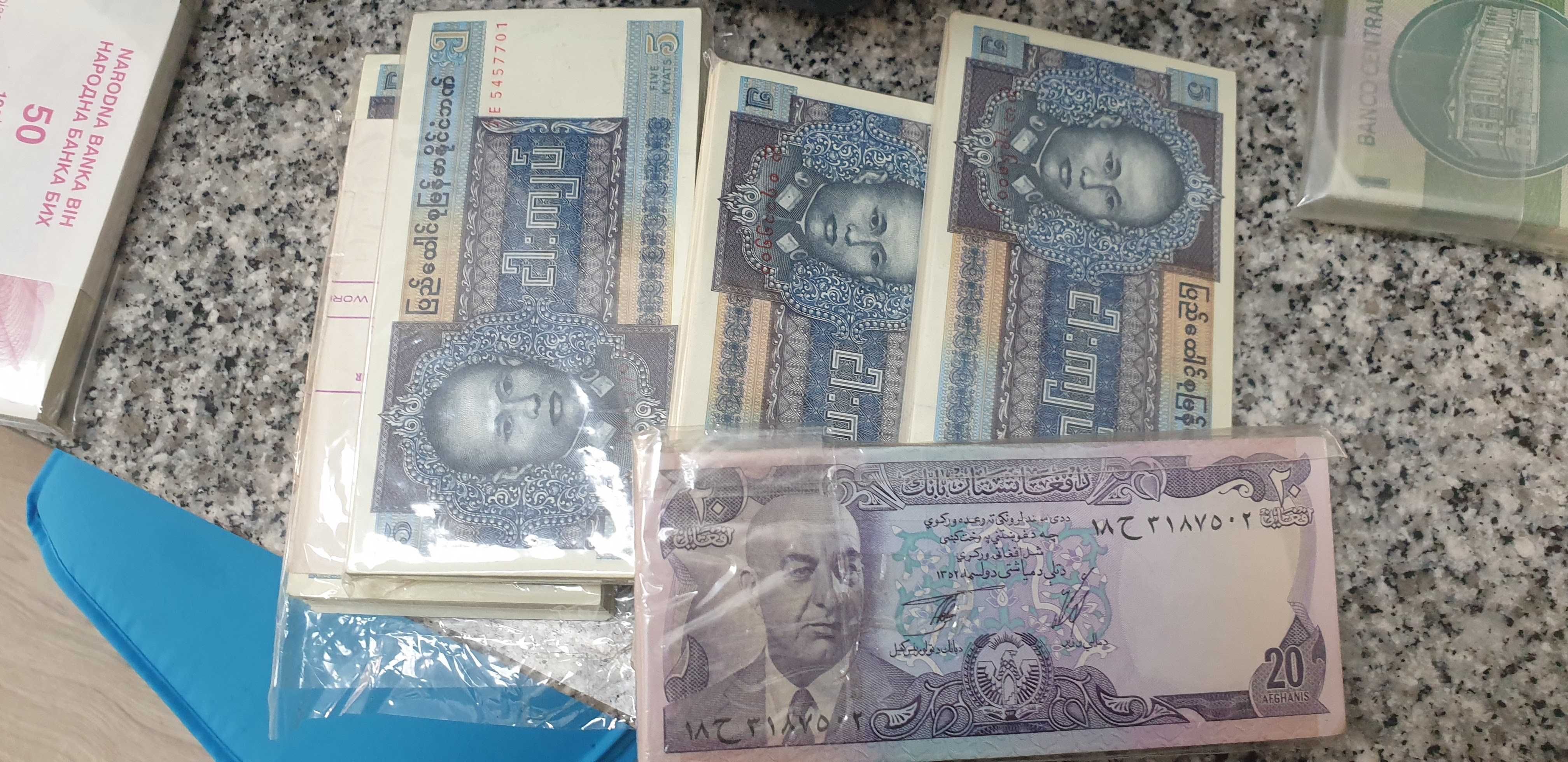 Nota de banco Burma em paquetes de 100