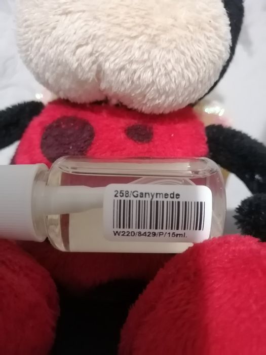 Продам духи женские
