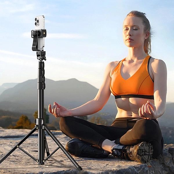 Selfie stick Ugreen LP680 ze stojakiem i pilotem Bluetooth 1.8m - czar