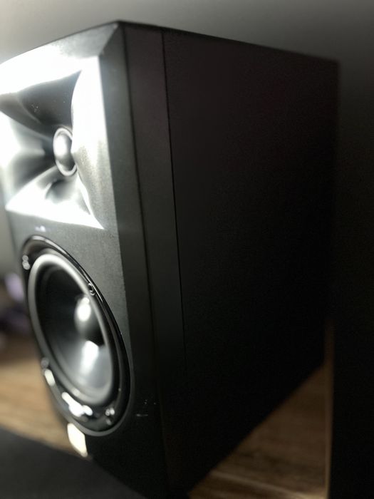 Monitory studyjne JBL LSR 305