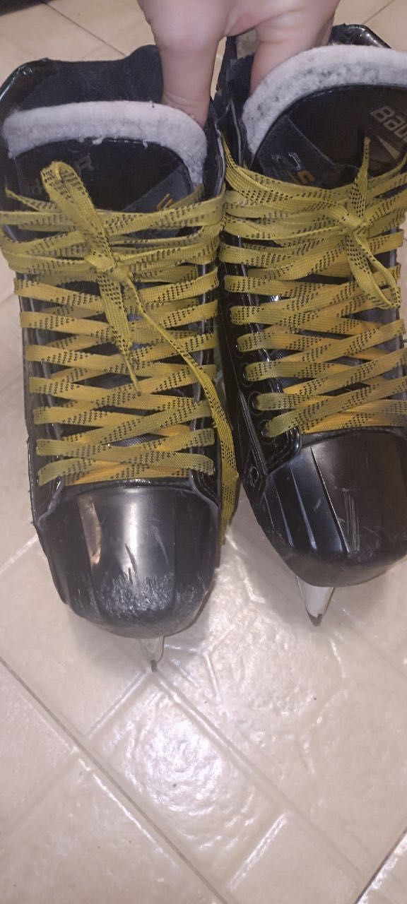 Хокей. Ковзани воротаря. Bauer 2S PRO.