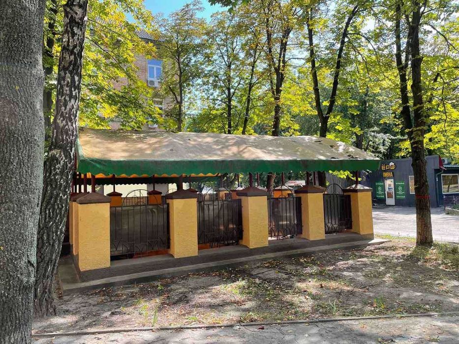 Продаж кафе + тераса на бульварі Вацлава Гавела, 49