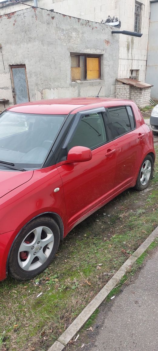 Suzuki Swift 2006 1.5 автомат