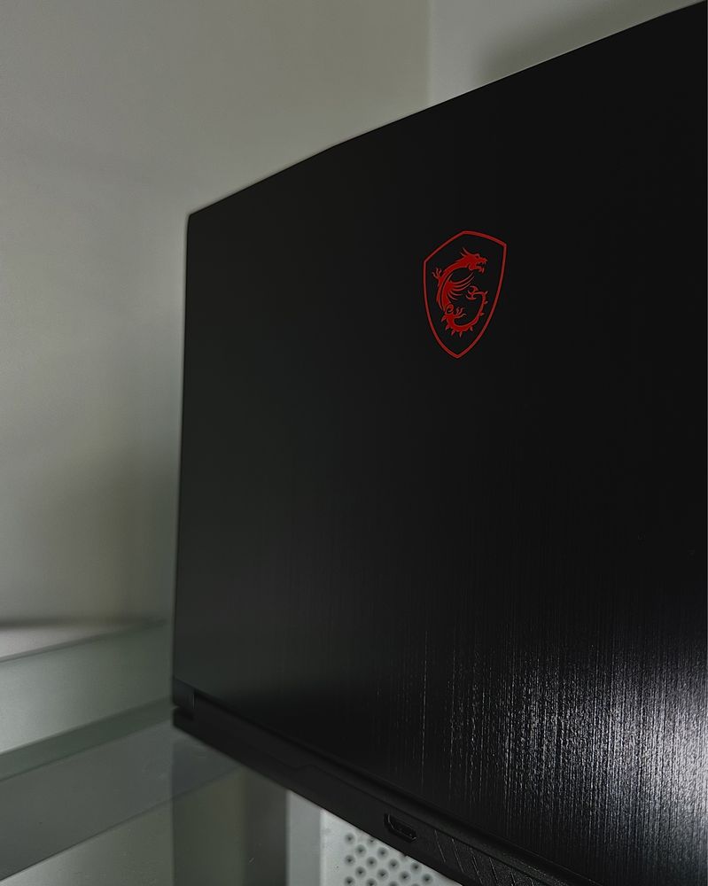 Игровой ноутбук MSI GF63 i5-12450H/16GB/512 RTX4050 144Hz