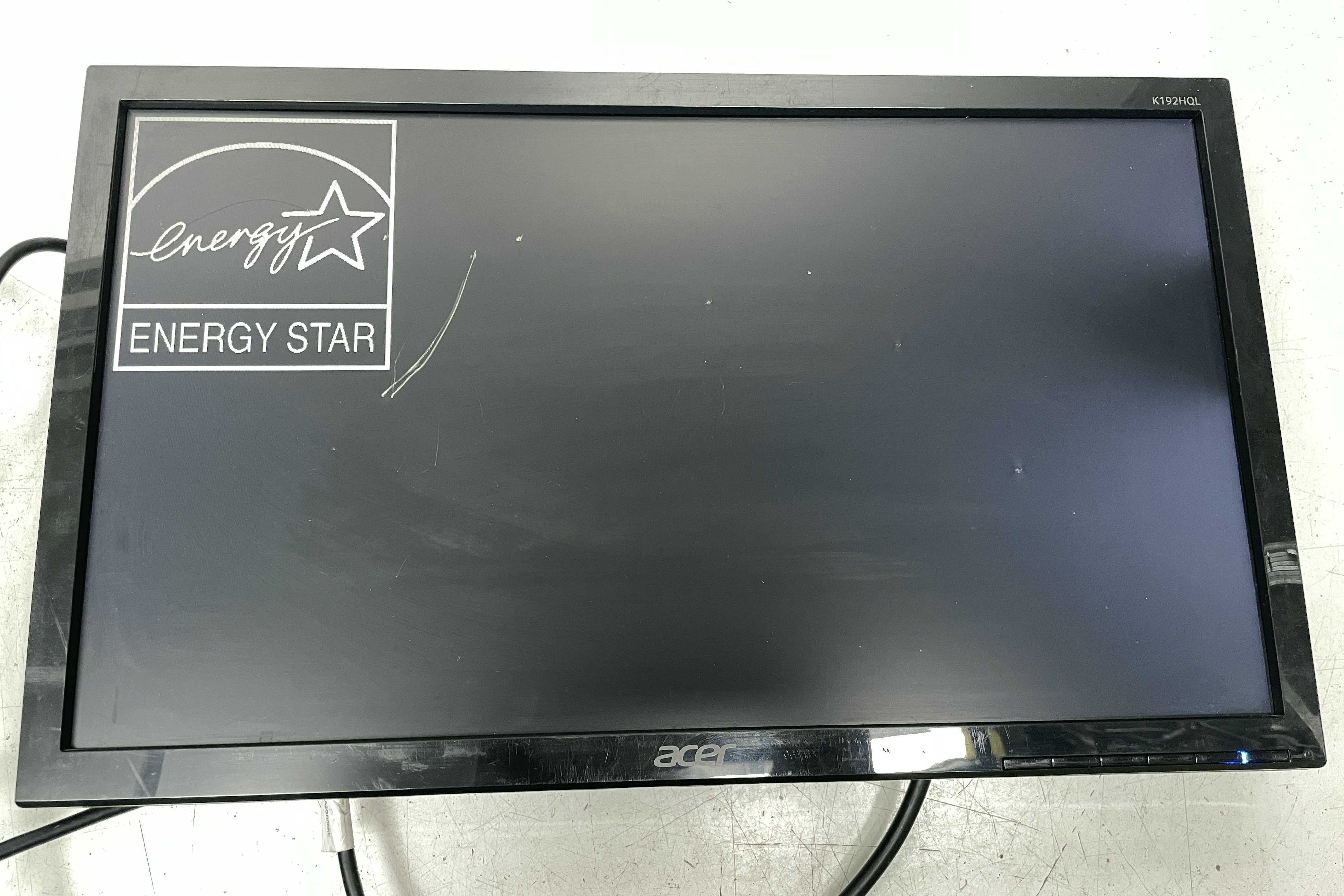 Широкоформатный монитор Acer 19" K192HQL царапины