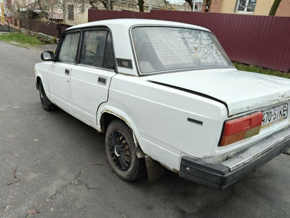 Продам ВАЗ 2107 бензин