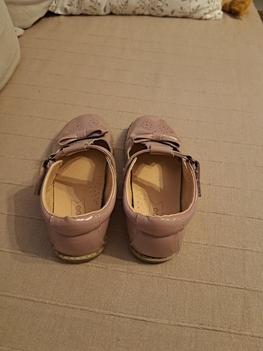 Pantofelki lakierki Friboo