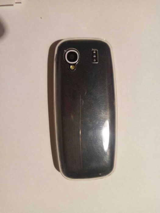 Кнопочный мини телефон на 3 сим.