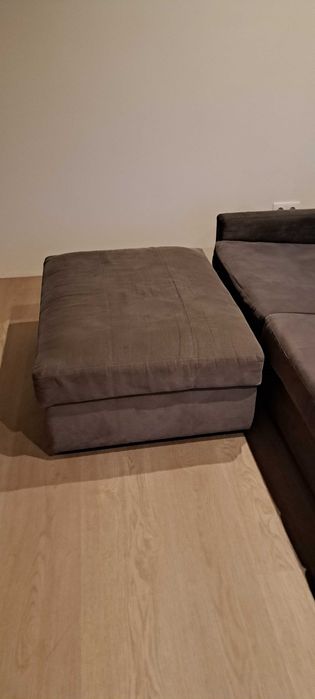 Sofa cinza com puff