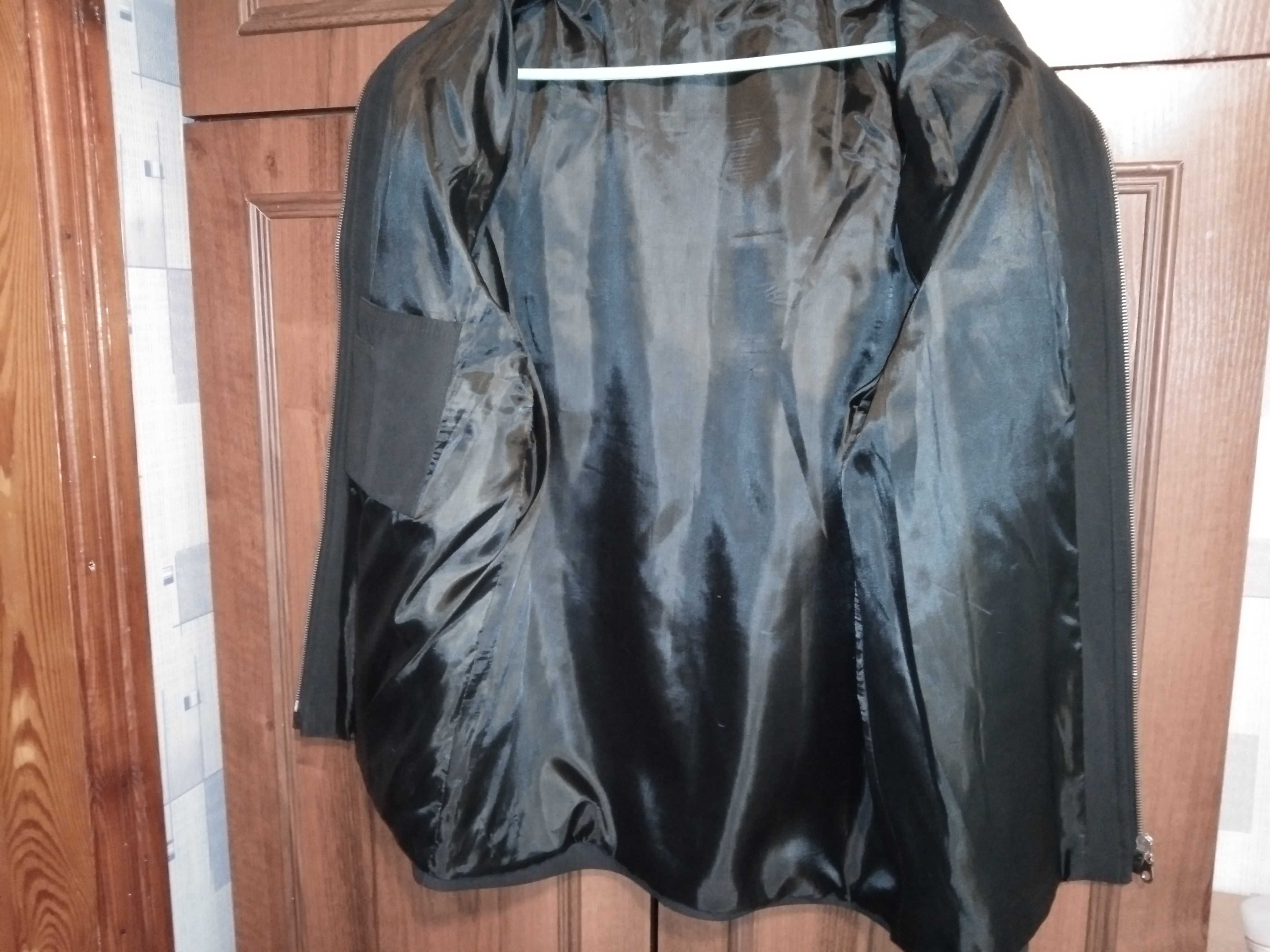 Куртка ветровка(пиджак) подростковая р. М 46-48, отличное состояние