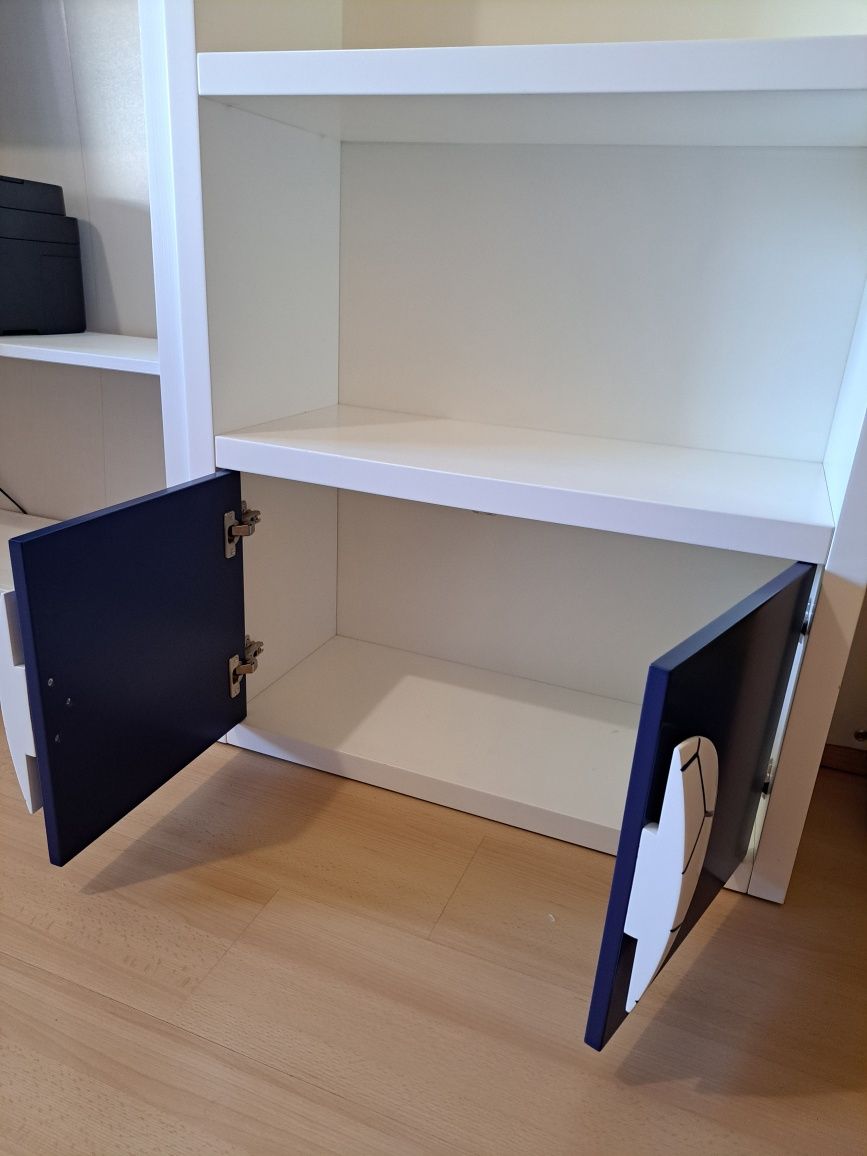 Estante quarto de criança lacado