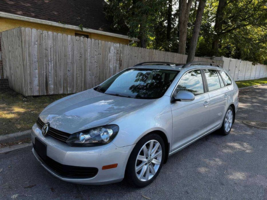 Volkswagen Jetta      2013