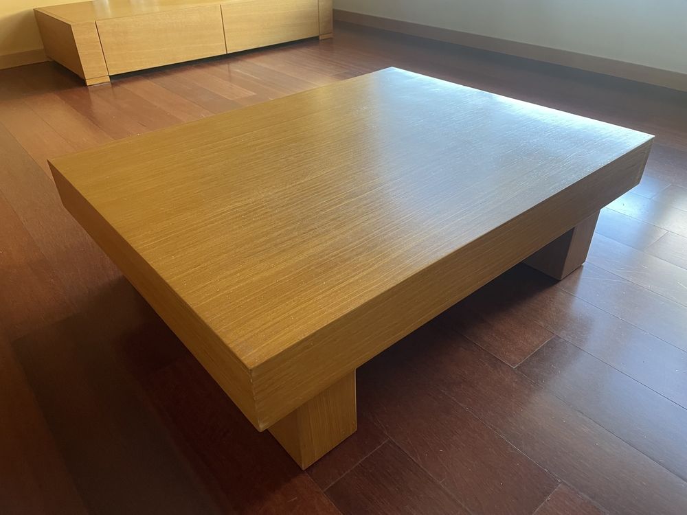 Mesa de centro em madeira