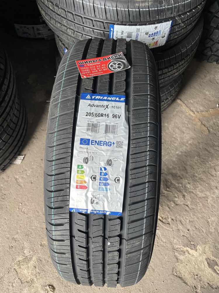 літня гума 205/60 R16 Triangle passat golf oktavia mazda opel renault