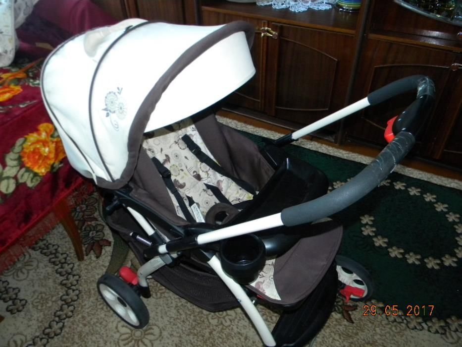 Прогулочная коляска Geoby бежевая с коричневым 2в1