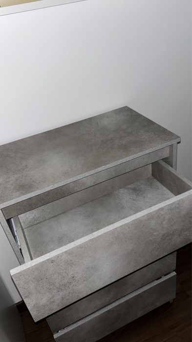 Comoda Cinzenta Com 4 Gavetas