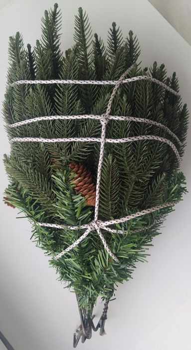 Ялинка 180 см штучна лита з шишками