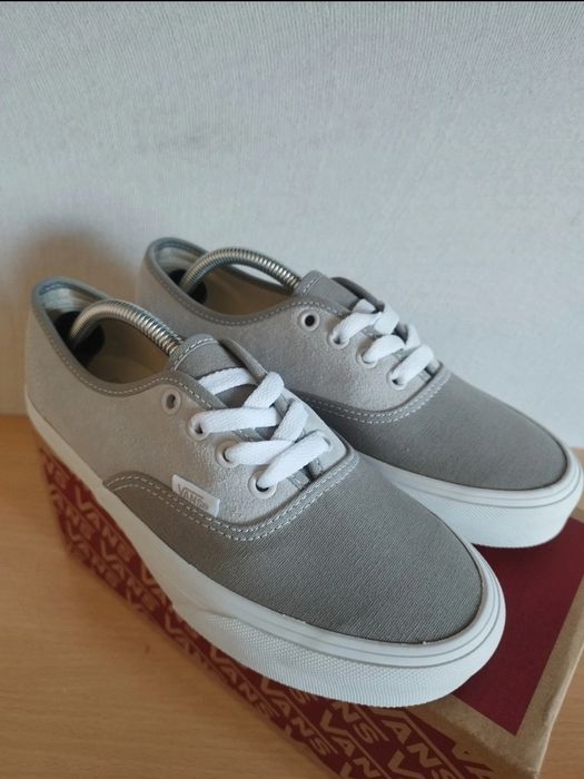 Vans Authentic Cinzentos. Tamanho 36,5. Novos nunca usados.