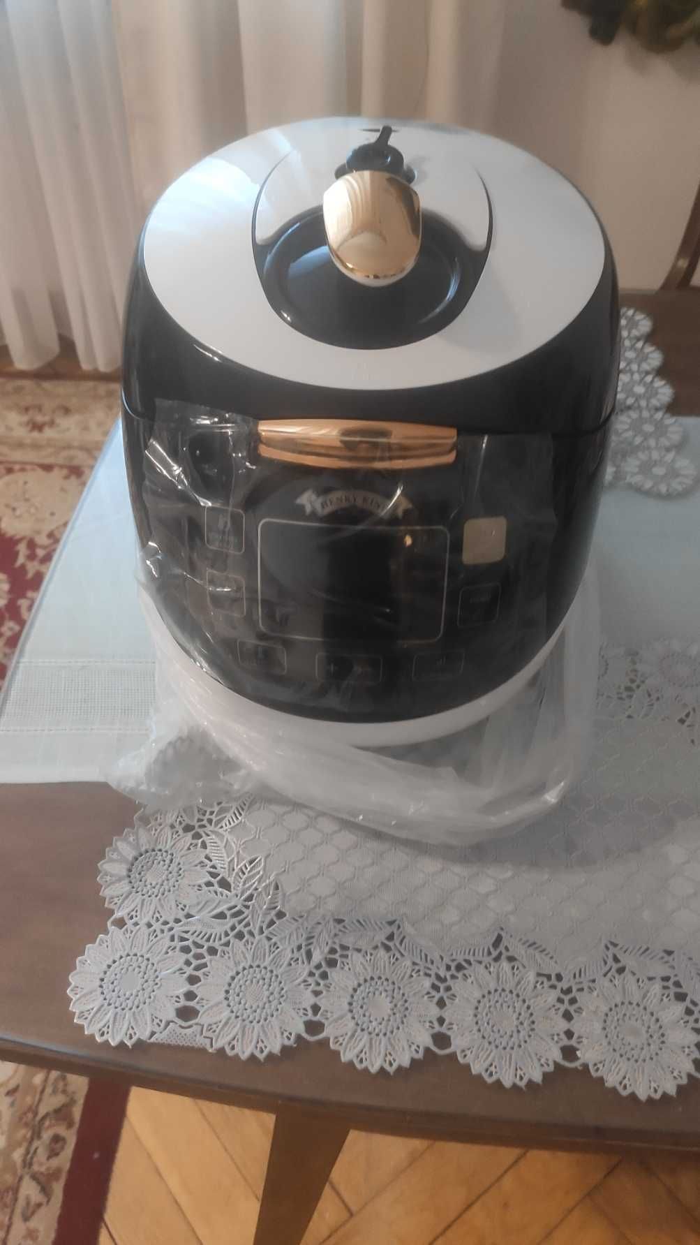 Multicooker Henry King Intelligent Cook Model X6