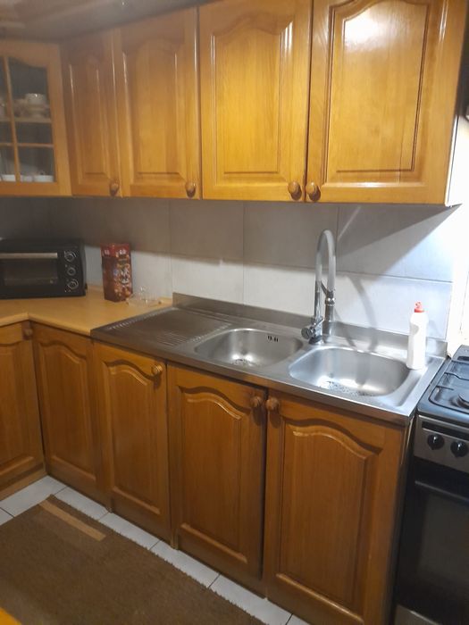 Meble kuchenne,  stół, kuchnia gazowa, zlew